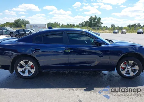 2016 Dodge Charger Sxt z USA, uszkodzony, nr VIN 2C3CDXHG9GH297422